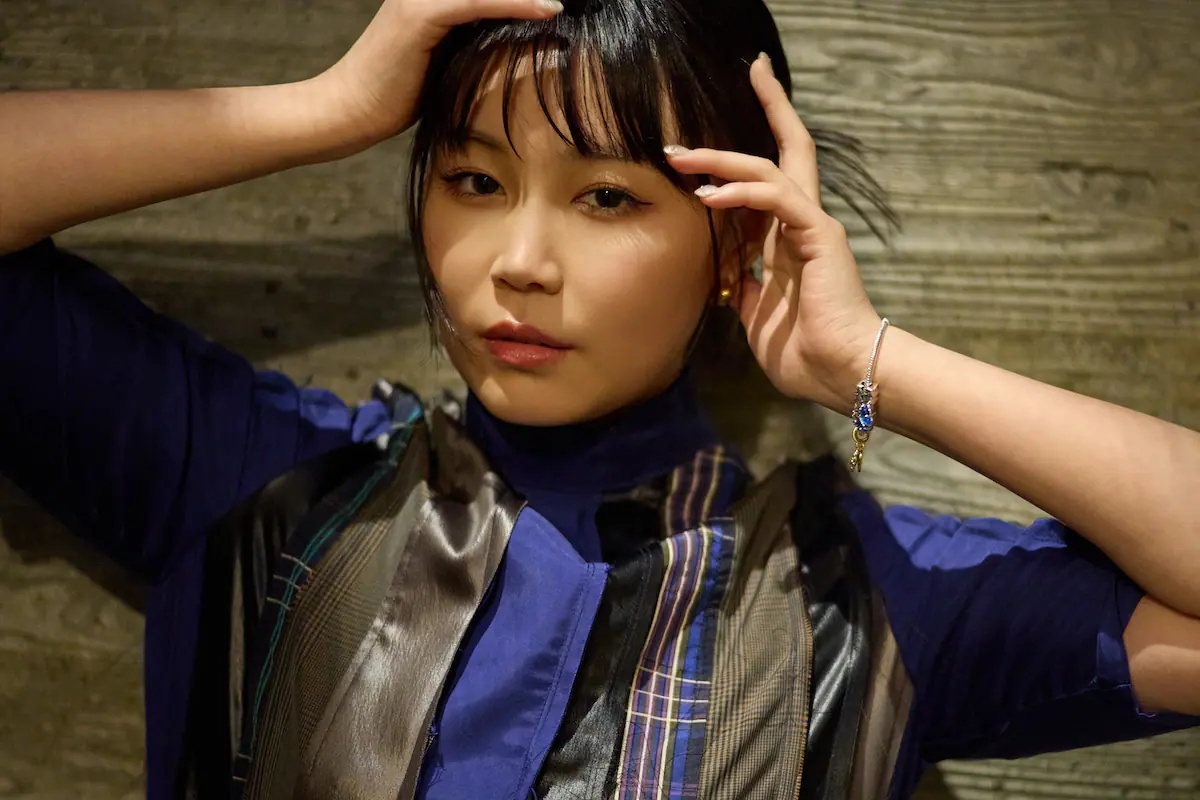 鷲尾伶菜インタビュー