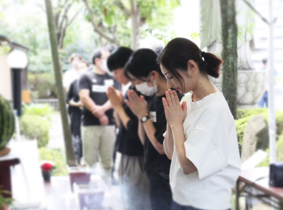 平和祈念会の原爆殉難者追悼会の常盤貴子